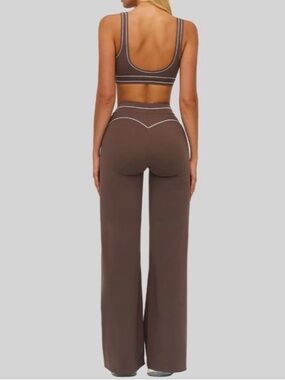 High-Waist Wide Leg Pants in Chocolate Brown